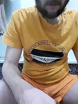 Snapshot of 80julien chatting on 9, 2, 2026 80julien online show from 9, 2, 2026