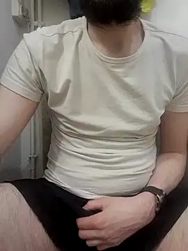 Snapshot of 80julien chatting on 11, 2, 2026 80julien online show from 11, 2, 2026