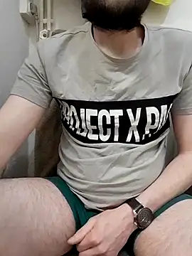 Snapshot of 80julien chatting on 13, 2, 2026 80julien online show from 13, 2, 2026