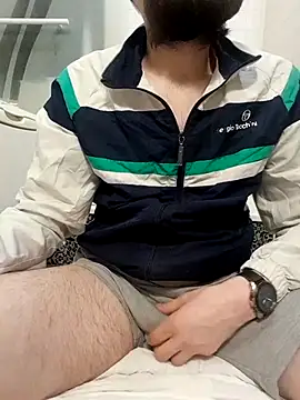 Snapshot of 80julien chatting on 18, 2, 2026 80julien online show from 18, 2, 2026