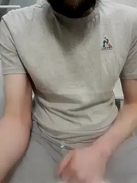 Snapshot of 80julien chatting on 18, 2, 2026 80julien online show from 18, 2, 2026