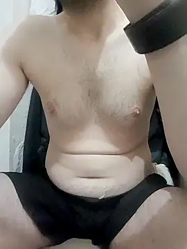 Snapshot of 80julien chatting on 21, 2, 2026 80julien online show from 21, 2, 2026