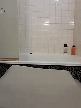 Snapshot of 80julien chatting on 1, 3, 2026 80julien online show from 1, 3, 2026