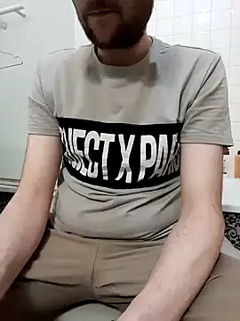 Snapshot of 80julien chatting on 6, 3, 2026 80julien online show from 6, 3, 2026