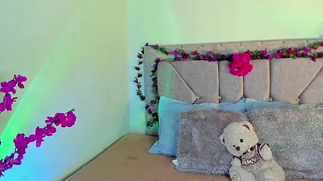 Britanny77 online show from 11, 3, 2026