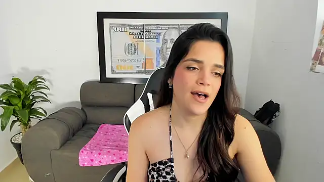 LucianaMoreau online show from 4, 3, 2026