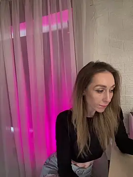 Snapshot of AnesaKis chatting on 4, 3, 2026 AnesaKis online show from 4, 3, 2026