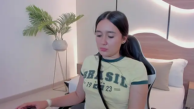 mia slora online show from 25, 6, 2026