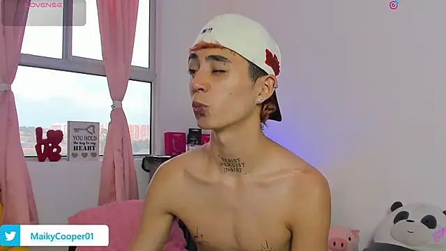 Snapshot of Maiky_Cooper01 chatting on 4, 3, 2026 Maiky Cooper01 online show from 4, 3, 2026