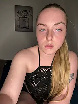 Bayleighjohnson18 online show from 5, 3, 2026