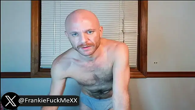 FrankieFuckMe online show from 29, 6, 2026