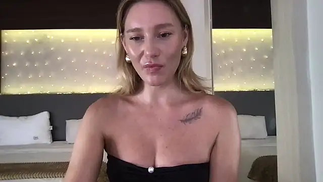 Snapshot of Stella_muse chatting on 18, 3, 2026 Stella muse online show from 18, 3, 2026