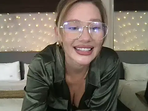 Snapshot of Stella_muse chatting on 19, 3, 2026 Stella muse online show from 19, 3, 2026