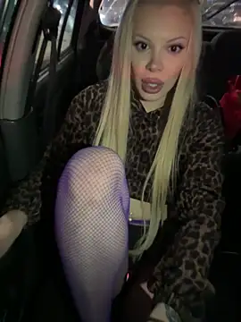 Snapshot of AlyssaFoxx_ chatting on 4, 2, 2026 AlyssaFoxx online show from 4, 2, 2026