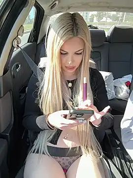 Snapshot of AlyssaFoxx_ chatting on 1, 3, 2026 AlyssaFoxx online show from 1, 3, 2026