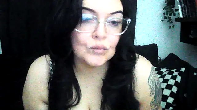 Snapshot of Miss_CurvesXXX chatting on 11, 2, 2026 Miss CurvesXXX online show from 11, 2, 2026