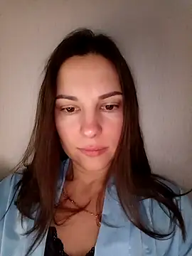 Snapshot of She-Moon chatting on 4, 2, 2026 She-Moon online show from 4, 2, 2026