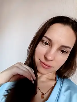 Snapshot of She-Moon chatting on 3, 3, 2026 She-Moon online show from 3, 3, 2026