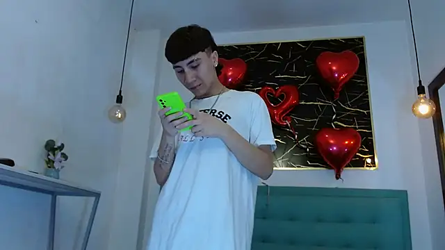 XanderGrey8 online show from 18, 2, 2026