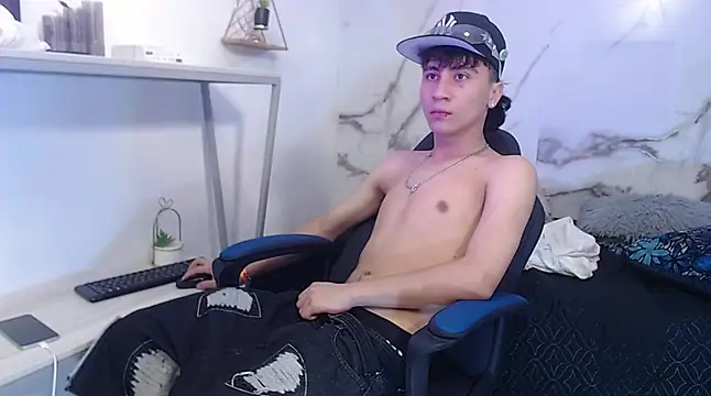 XanderGrey8 online show from 3, 5, 2026