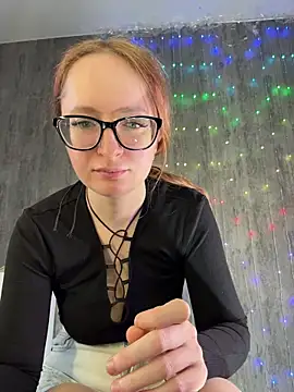 Snapshot of coy_girl_ chatting on 7, 2, 2026 coy girl online show from 7, 2, 2026