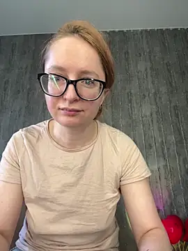 Snapshot of coy_girl_ chatting on 4, 3, 2026 coy girl online show from 4, 3, 2026