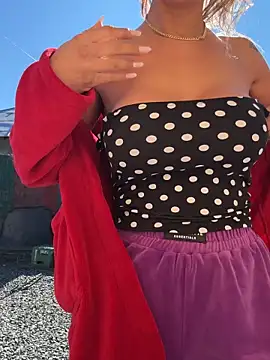 Snapshot of Missolevelvet chatting on 10, 3, 2026 Missolevelvet online show from 10, 3, 2026