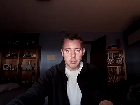 Snapshot of chrisw8140 chatting on 8, 2, 2026 chrisw8140 online show from 8, 2, 2026