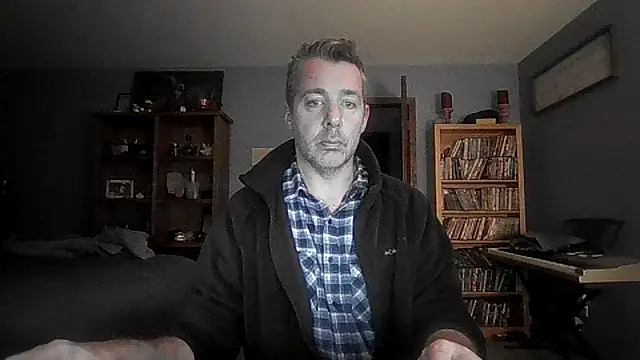 Snapshot of chrisw8140 chatting on 15, 2, 2026 chrisw8140 online show from 15, 2, 2026