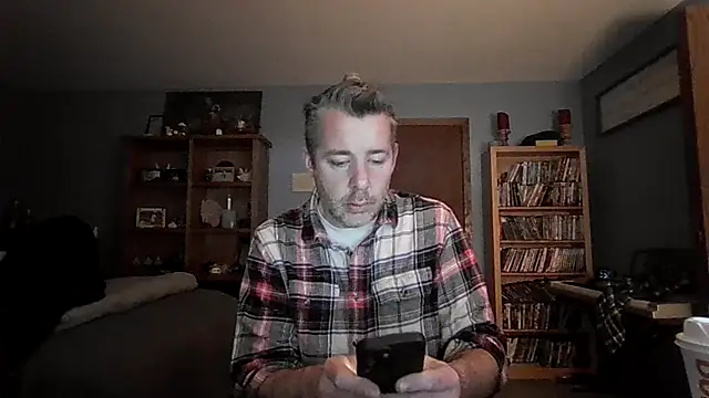 Snapshot of chrisw8140 chatting on 28, 2, 2026 chrisw8140 online show from 28, 2, 2026