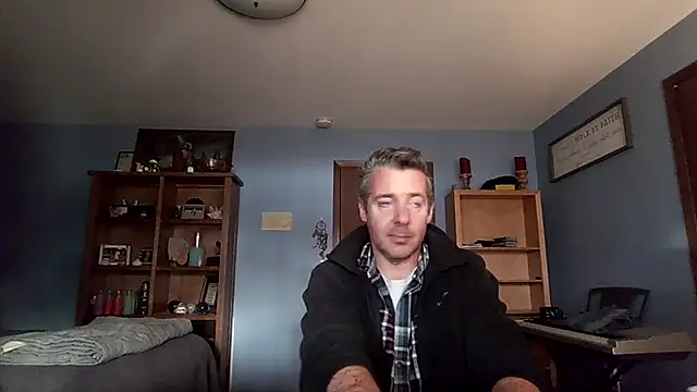 Snapshot of chrisw8140 chatting on 13, 3, 2026 chrisw8140 online show from 13, 3, 2026