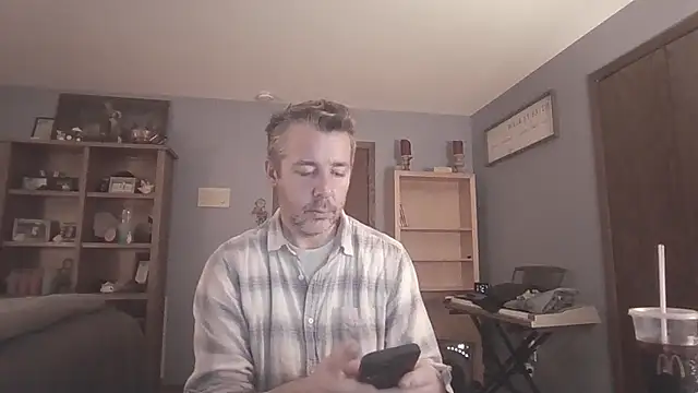 Snapshot of chrisw8140 chatting on 20, 3, 2026 chrisw8140 online show from 20, 3, 2026