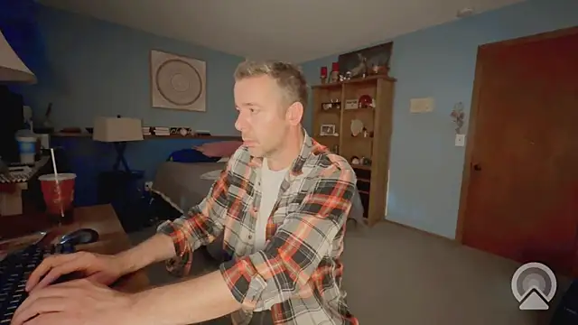 chrisw8140 online show from 27, 6, 2026