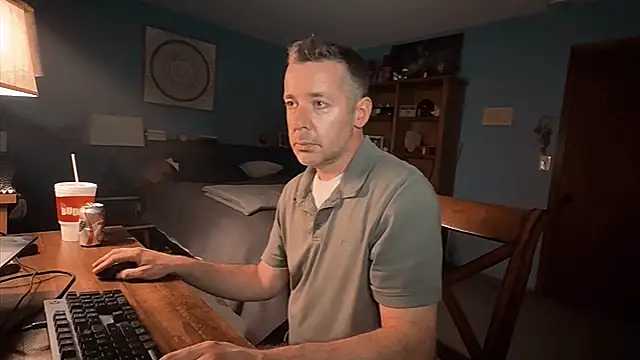 chrisw8140 online show from 19, 7, 2026