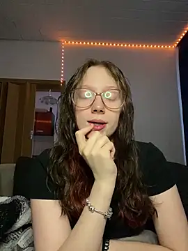 Snapshot of YoungLisaa18 chatting on 3, 2, 2026 YoungLisaa18 online show from 3, 2, 2026