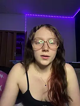 Snapshot of YoungLisaa18 chatting on 11, 2, 2026 YoungLisaa18 online show from 11, 2, 2026