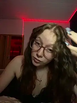 Snapshot of YoungLisaa18 chatting on 24, 2, 2026 YoungLisaa18 online show from 24, 2, 2026