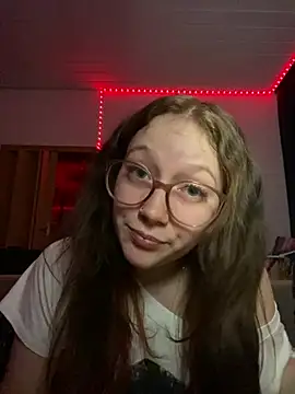 Snapshot of YoungLisaa18 chatting on 25, 2, 2026 YoungLisaa18 online show from 25, 2, 2026