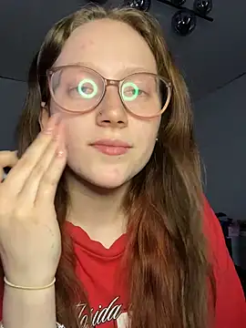 Snapshot of YoungLisaa18 chatting on 24, 3, 2026 YoungLisaa18 online show from 24, 3, 2026