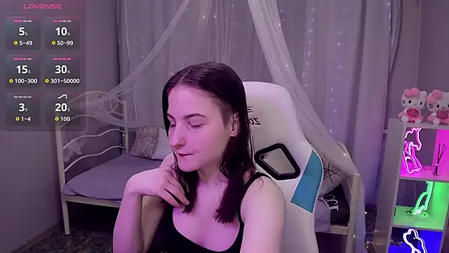 KiraDuvall online show from 23, 4, 2026