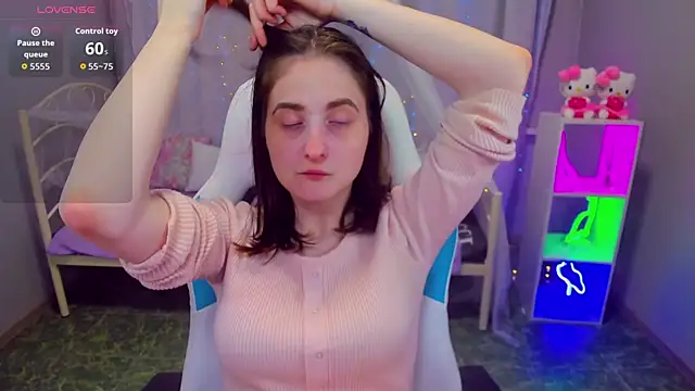 KiraDuvall online show from 4, 5, 2026