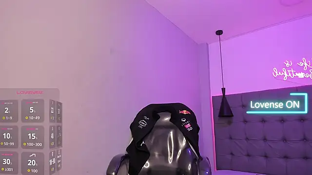 scarletcherry18 online show from 27, 6, 2026