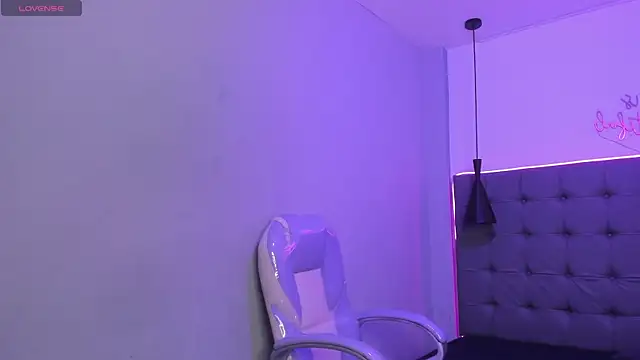 scarletcherry18 online show from 2, 8, 2026