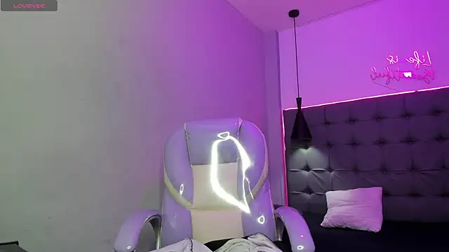 scarletcherry18 online show from 3, 8, 2026