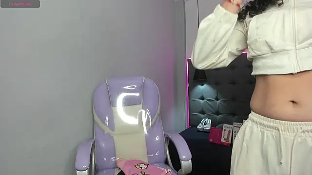 scarletcherry18 online show from 5, 8, 2026