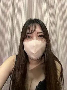 Snapshot of Runa_channel chatting on 4, 3, 2026 Runa channel online show from 4, 3, 2026