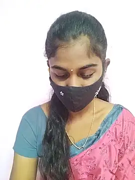 Snapshot of Tamil_Hot_RoyalQueen chatting on 1, 3, 2026 Tamil Hot RoyalQueen online show from 1, 3, 2026