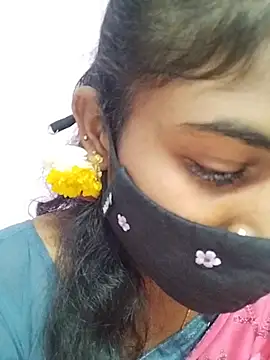 Snapshot of Tamil_Hot_RoyalQueen chatting on 1, 3, 2026 Tamil Hot RoyalQueen online show from 1, 3, 2026