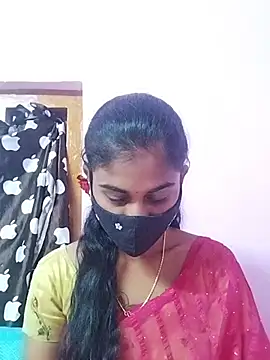 Snapshot of Tamil_Hot_RoyalQueen chatting on 4, 3, 2026 Tamil Hot RoyalQueen online show from 4, 3, 2026