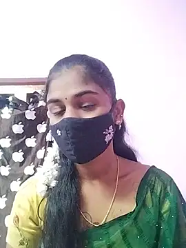 Snapshot of Tamil_Hot_RoyalQueen chatting on 6, 3, 2026 Tamil Hot RoyalQueen online show from 6, 3, 2026